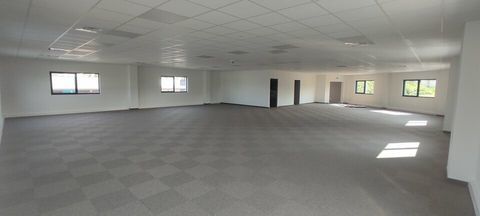 BUREAUX &agrave; LOUER 2056 38300 Bourgoin jallieu