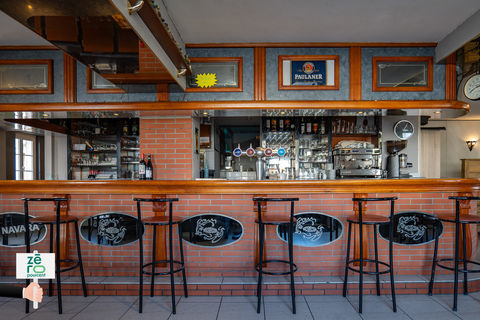 Caf&eacute; / Restaurant au c�ur de Saint-Fulgent 49900 85250 St fulgent