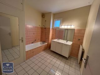  Appartement � louer 4 pi�ces 118 m�