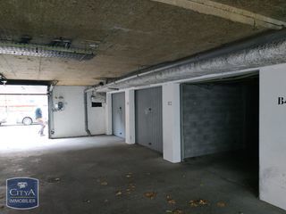  Parking / Garage � louer 