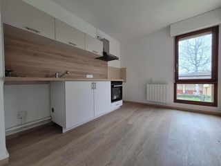  Appartement � louer 4 pi�ces 82 m�