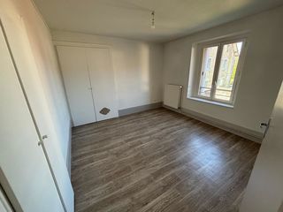  Appartement � louer 4 pi�ces 87 m�