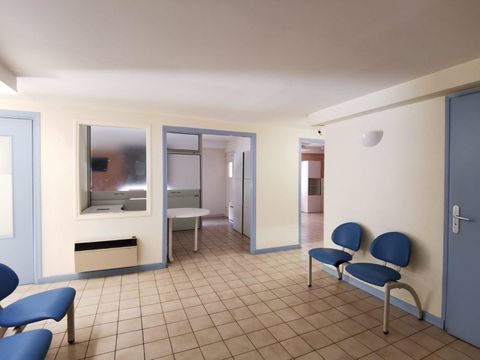 AUBENAS - Coeur de ville, id&eacute;alement situ&eacute; au sein d'... 223000 07200 Aubenas