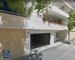  Parking / Garage � louer 