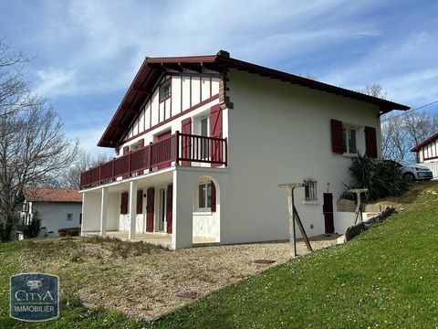   Location Maison Maison - 4 pi�ce(s) - 115 m�