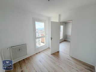  Appartement � louer 4 pi�ces 75 m�