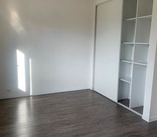  Appartement � louer 3 pi�ces 87 m�