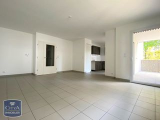  Appartement � louer 3 pi�ces 77 m�