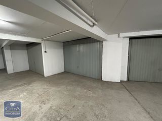  Parking / Garage � louer 10 m�