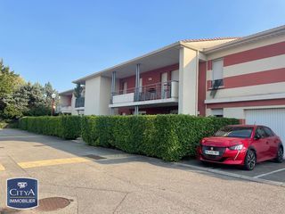  Parking / Garage � louer 