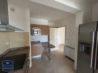  Appartement � louer 5 pi�ces 215 m�