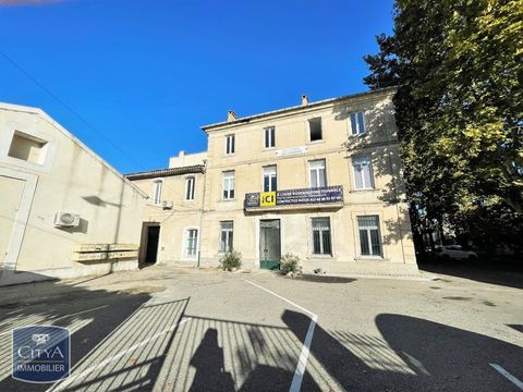 &Agrave; LOUER : Local professionnel situ&eacute; au c�ur du PONTET... 390 84130 Le pontet