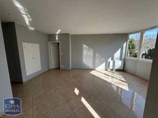  Appartement � louer 4 pi�ces 156 m�