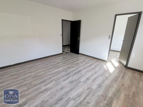 &Agrave; LOUER ! D&eacute;couvrez ce local professionnel id&eacute;alement... 400 02000 Laon