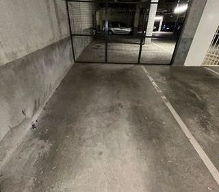  Parking / Garage � louer 