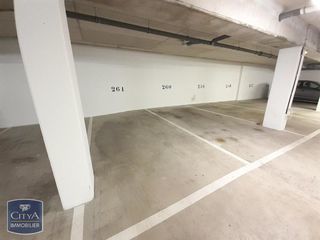  Parking / Garage � louer 
