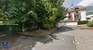  Parking / Garage � louer 