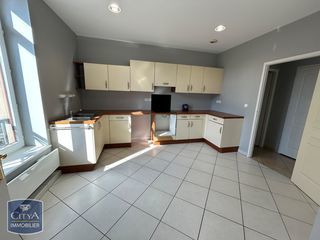  Appartement � louer 4 pi�ces 156 m�