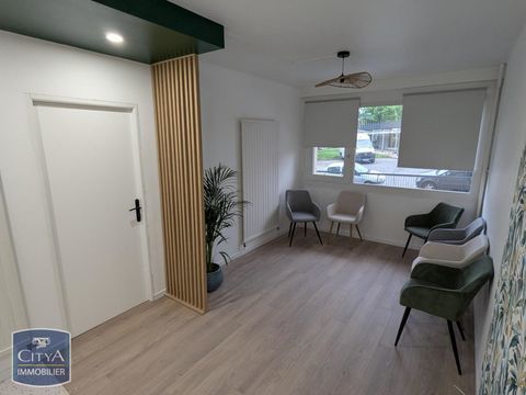 A louer, local professionnel de 11m&sup2; au sein d'un cab... 350 73160 Cognin