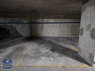  Parking / Garage � louer 