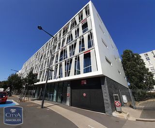  Parking / Garage � louer 