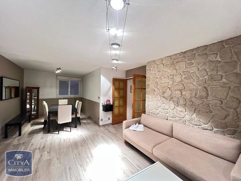   Location Appartement Appartement - 5 pi�ce(s) - 94 m�