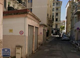  Parking / Garage � louer 