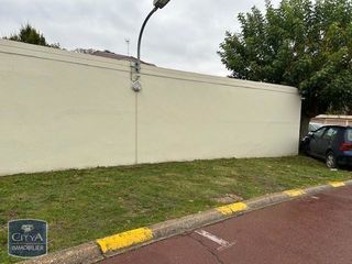  Parking / Garage � louer 