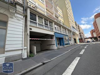  Parking / Garage � louer 
