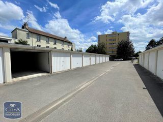  Parking / Garage � louer 