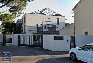  Parking / Garage � louer 