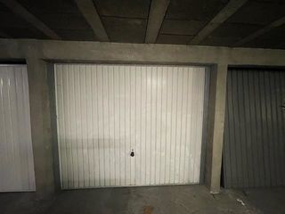  Parking / Garage � louer 