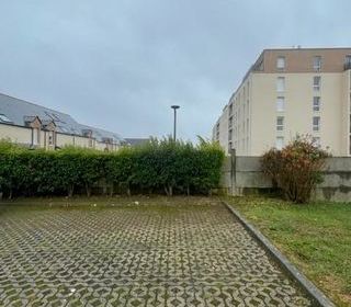  Parking / Garage � louer 