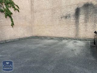  Parking / Garage � louer 