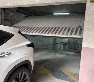  Parking / Garage � louer 