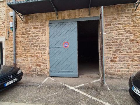 Entrep&ocirc;t - Nous vous proposons &agrave; la location un local... 400 01750 St laurent sur saone