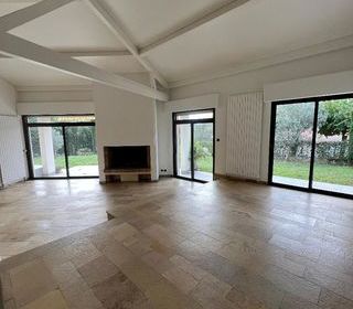  Maison � louer 7 pi�ces 203 m�