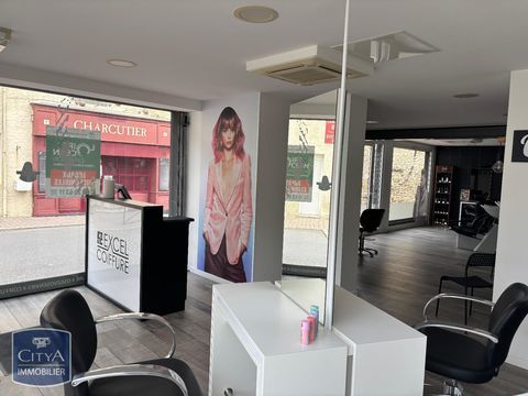 Situ&eacute; en plein c�ur du bourg de Herbignac, ce tr&egrave;s be... 1560 44410 Herbignac