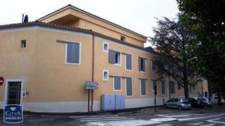  Parking / Garage � louer 