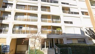  Parking / Garage � louer 