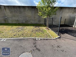  Parking / Garage � louer 