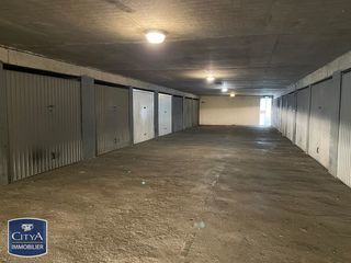  Parking / Garage � louer 