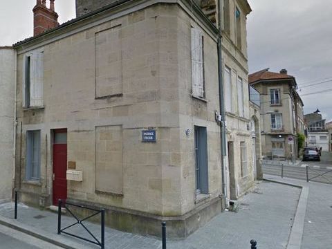 A louer LOCAL BUREAU au coeur du quartier des Chartro... 618 33000 Bordeaux