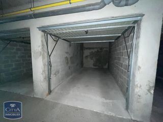  Parking / Garage � louer 