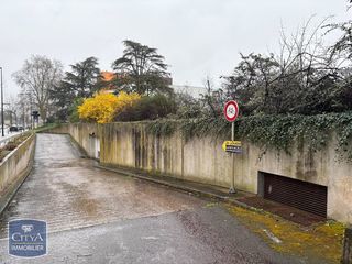  Parking / Garage � louer 