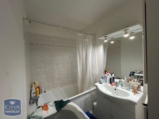  Appartement � louer 3 pi�ces 77 m�