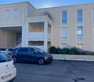  Parking / Garage � louer 