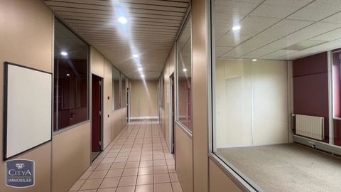 Zone d'Ecouves, un ensemble de bureaux de 120 m&sup2; envi... 1200 61250 Damigny