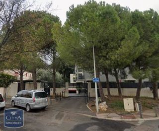  Parking / Garage � louer 