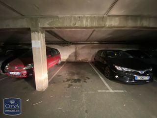  Parking / Garage � louer 